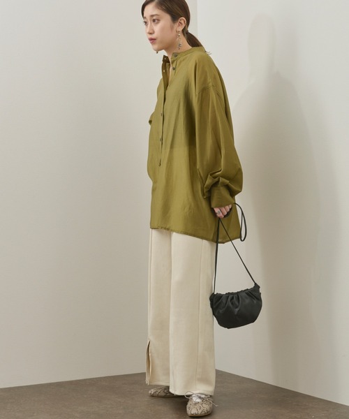 Ambre Neige(アンブルネージュ)の「バルーン袖シアーシャツ/【WEB/EC限定商品】(シャツ/ブラウス・レディース・オリーブ/クリアブラウン/グレイッシュベージュ・FREE)」の4枚目の写真