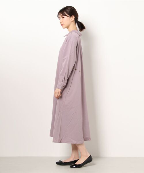 KOBE LETTUCE（コウベレタス）の「撥水＋撥油加工抜き衿デザインシャツワンピース（マタニティウェア/グッズ・レディース・オフホワイト/ブラック/ベージュ/パープル系その他・FREE）」の5枚目の写真