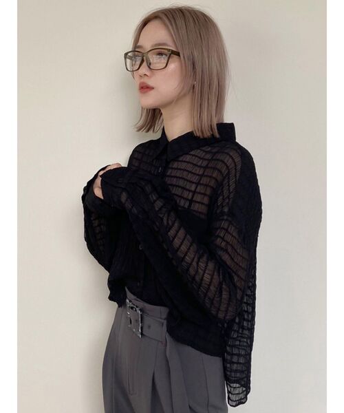 MURUA（ムルーア）の「マジョリカプリーツショートシャツ（シャツ/ブラウス・レディース・ホワイト/ブラック/ライトグリーン/パープル・FREE）」の3枚目の写真