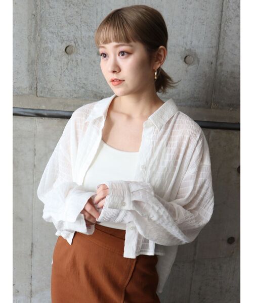 MURUA（ムルーア）の「マジョリカプリーツショートシャツ（シャツ/ブラウス・レディース・ホワイト/ブラック/ライトグリーン/パープル・FREE）」の8枚目の写真