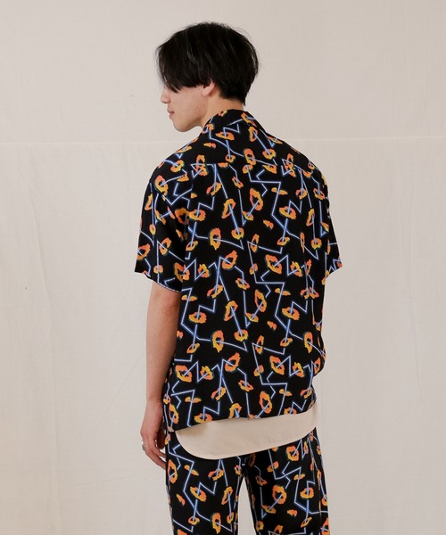 Iroquois（イロコイ）の「NEON LEOPARD H/S SH（シャツ/ブラウス
