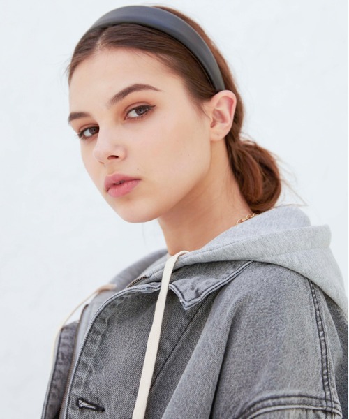 ALEXIA STAM（アリシアスタン）の「Wide Hair Band/ワイドヘアーバンド（カチューシャ・レディース・ブラック/ブラウン/グレイッシュベージュ・FREE）」の17枚目の写真