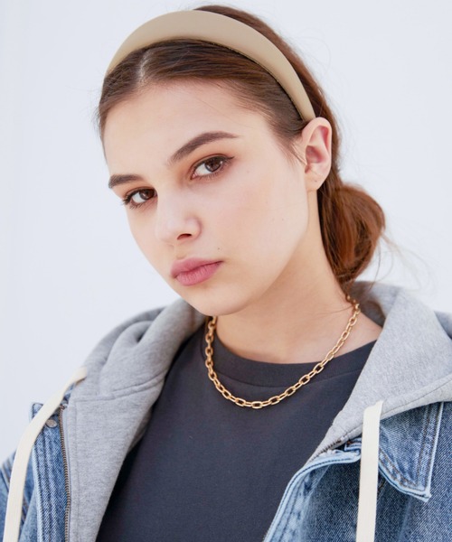 ALEXIA STAM（アリシアスタン）の「Wide Hair Band/ワイドヘアーバンド（カチューシャ・レディース・ブラック/ブラウン/グレイッシュベージュ・FREE）」の8枚目の写真