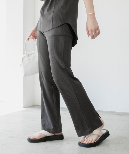 BONLECILL(ボンルシール)の「切替デザイン パッチポケット スリット入りリラックスパンツ(その他パンツ・レディース・オフホワイト/カーキ/オレンジ/チャコール・FREE)」の15枚目の写真