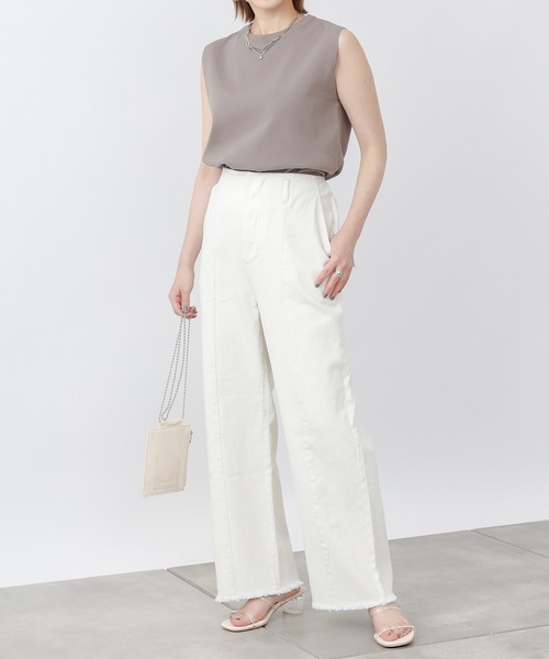 COLONY 2139（コロニートゥーワンスリーナイン）の「裾フリンジセンターシームデニムパンツ（その他パンツ・レディース・ブラック/オフホワイト/ブルー・LARGE/SMALL/MEDIUM）」の2枚目の写真