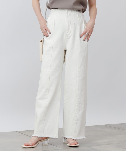 COLONY 2139（コロニートゥーワンスリーナイン）の「裾フリンジセンターシームデニムパンツ（その他パンツ・レディース・ブラック/オフホワイト/ブルー・LARGE/SMALL/MEDIUM）」の5枚目の写真