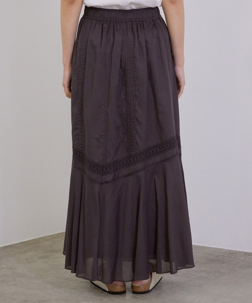 MADEMOISELLE ROPE'（マドモアゼル ロペ）の「【秋まで使える】【手洗い可】レース＆ピンタックティアードスカート（スカート・レディース・ホワイト/ダークパープル・38）」の6枚目の写真