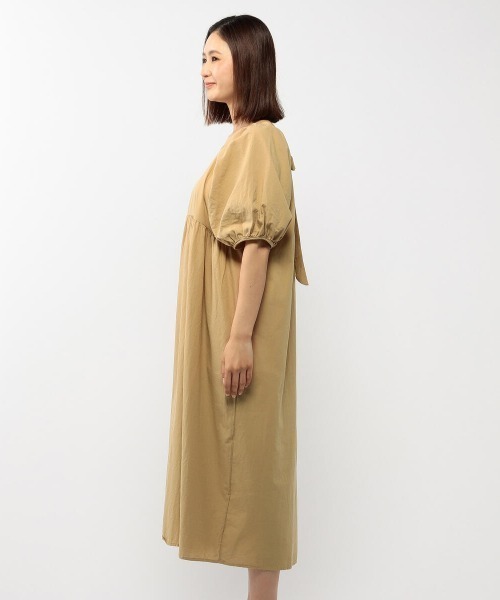 UNRELISH（アンレリッシュ）の「バックシャンリボンカフタンワンピース（ワンピース・レディース・ベージュ/アイボリー・MEDIUM）」の6枚目の写真