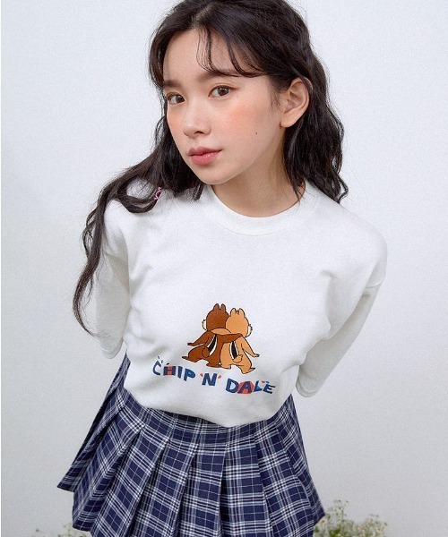 muahmuah（ムーアムーア）の「『muah muah/ムーアムーア×DISNEY/ディズニー』Chip and Dale Playmate T-shirt/チップ＆デール プレイメイト 半袖Tシャツ（Tシャツ/カットソー・レディース・イエロー/ホワイト/ブラック/パープル/ピンク・FREE）」の2枚目の写真
