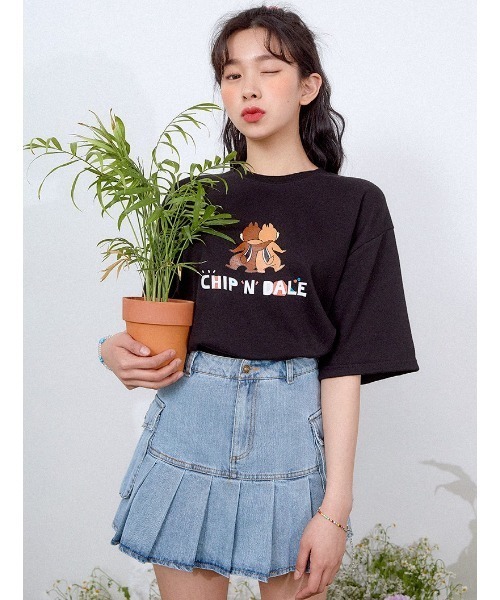 muahmuah（ムーアムーア）の「『muah muah/ムーアムーア×DISNEY/ディズニー』Chip and Dale Playmate T-shirt/チップ＆デール プレイメイト 半袖Tシャツ（Tシャツ/カットソー・レディース・イエロー/ホワイト/ブラック/パープル/ピンク・FREE）」の11枚目の写真