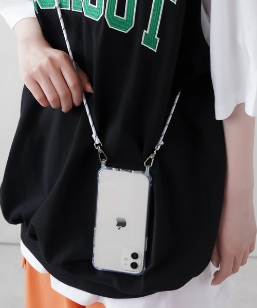 SPINNS（スピンズ）の「【選べるスマホショルダー】ストラップホール付き クリアスマホケース（スマホケース/カバー・レディース・クリア・iPhone 11/XR/iPhone 12/iPhone 7/8/SE(第2/第3世代)/iPhone 11 Pro Max/iPhone 12 Pro Max/iPhone 11 Pro/iPhone 12 mini/iPhone 13/iPhone 13 mini/iPhone 13 Pro Max/iPhone 13 Pro/iPhone 14/iPhone 14 Pro/iPhone 14 Pro Max/iPhone 14 Plus/iPhone 15/iPhone 16）」の18枚目の写真