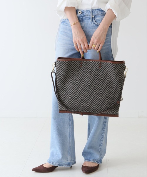 Spick & Span（スピックアンドスパン）の「【MICA DELLA VALLE】 ヘリンボーントート（トートバッグ・レディース・チャコールグレー・FREE）」の3枚目の写真
