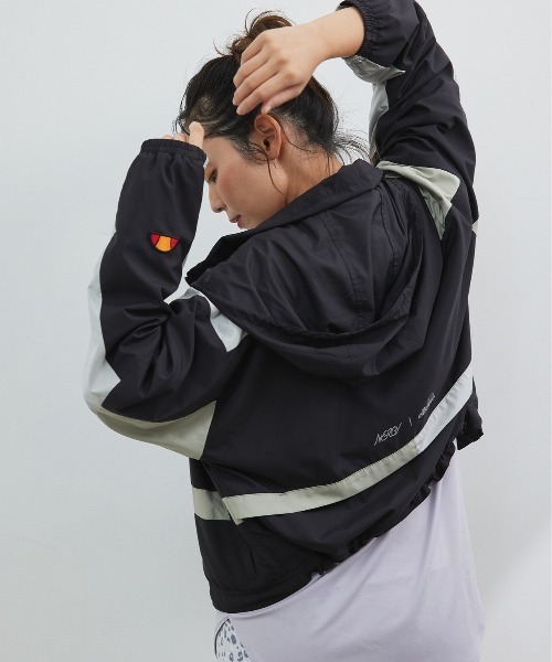 【美品】NERGY×ellesse UV＆撥水 ウィンドブレーカー FREE ellesse（エレッセ）の「【NERGY×ellesse】UV&撥水 ウィンド