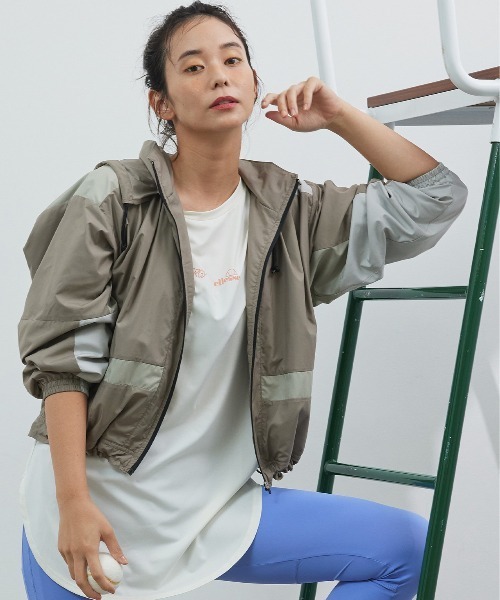 ellesse(エレッセ)の「【NERGY×ellesse】UV&撥水 ウィンドブレーカー(その他アウター・レディース・ブラック系その他/ベージュ系その他2・FREE)」の4枚目の写真