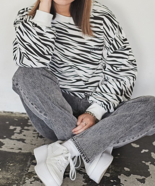 WEGO（ウィゴー）の「WEGO/グラフィックショートロンT（Tシャツ/カットソー・レディース・ホワイト/ネイビー/サックスブルー/スミクロ/その他1/オートミール/アニマル/アイボリー/マスタード/ダークグリーン/その他2/パープル/ホワイト系その他・SMALL/MEDIUM）」の13枚目の写真