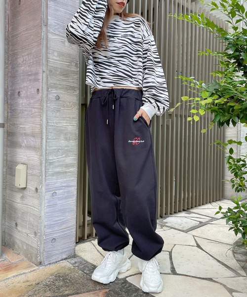 WEGO（ウィゴー）の「WEGO/グラフィックショートロンT（Tシャツ/カットソー・レディース・ホワイト/ネイビー/サックスブルー/スミクロ/その他1/オートミール/アニマル/アイボリー/マスタード/ダークグリーン/その他2/パープル/ホワイト系その他・SMALL/MEDIUM）」の20枚目の写真