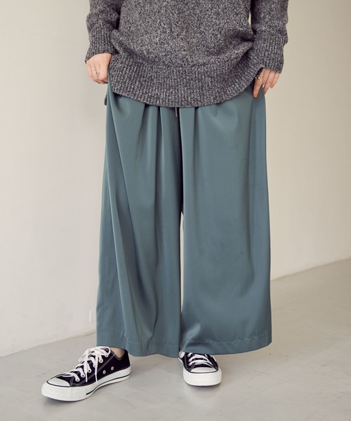 Editt by YECCA VECCA(エディットバイイェッカヴェッカ)の「タックワイドパンツ*(その他パンツ・レディース・ベージュ/ブラック/グリーン・FREE)」の3枚目の写真