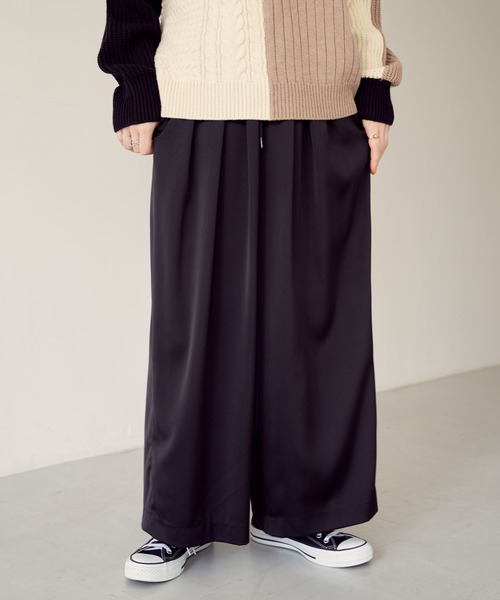 Editt by YECCA VECCA(エディットバイイェッカヴェッカ)の「タックワイドパンツ*(その他パンツ・レディース・ベージュ/ブラック/グリーン・FREE)」の2枚目の写真