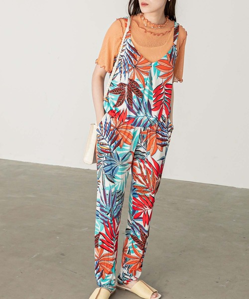 Chaco closet（チャコ クローゼット）の「フランス製/ストレッチジャージ・プリント柄サロペット（サロペット/オーバーオール・レディース・ブルー/ブラック・FREE）」の2枚目の写真