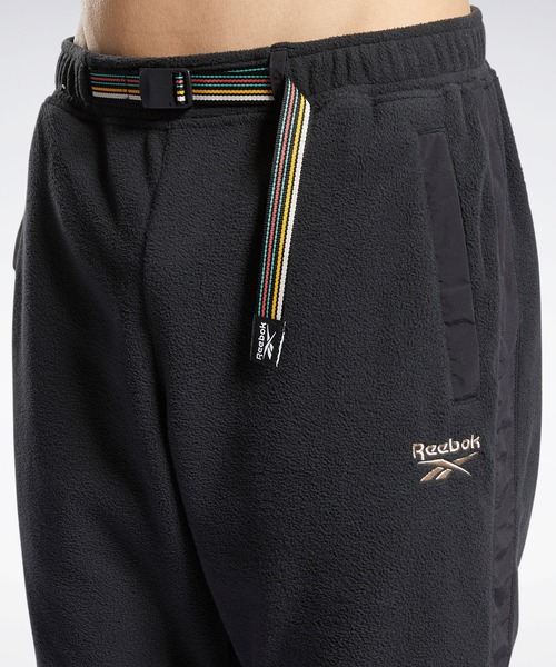 Reebok（リーボック）の「クラシックス キャンピング ポーラ フリース パンツ / Classics Camping Polar Fleece Pants（スウェットパンツ・メンズ・ブラック×ブラック/アーミー・LARGE/MEDIUM/X-LARGE/SMALL/XXX-LARGE/XX-LARGE/X-SMALL）」の7枚目の写真