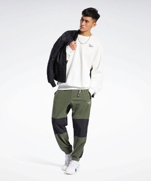 Reebok（リーボック）の「クラシックス キャンピング ポーラ フリース パンツ / Classics Camping Polar Fleece Pants（スウェットパンツ・メンズ・ブラック×ブラック/アーミー・LARGE/MEDIUM/X-LARGE/SMALL/XXX-LARGE/XX-LARGE/X-SMALL）」の11枚目の写真