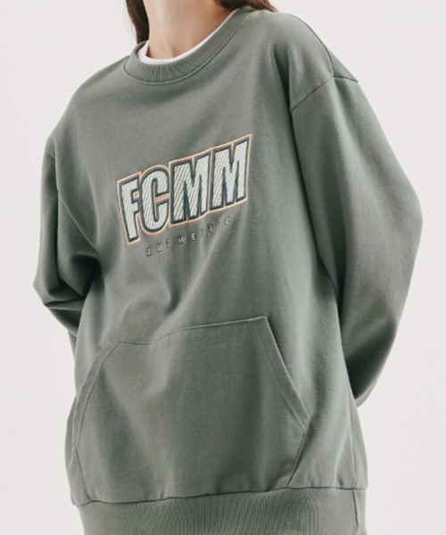 FCMM（エフシーエムエム）の「OBLIQUE GLAMPING SWEATSHIRT/オブリークグランピングスウェットシャツ（スウェット・メンズ・グレー/オリーブ/オートミール/マスタード/ダークベージュ/ブラック/ブルー系その他/ベージュ系その他/パープル/シルバーグレー・X-LARGE/LARGE/MEDIUM）」の7枚目の写真