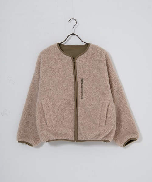 OUTDOOR PRODUCTS APPAREL(アウトドアプロダクツアパレル)の「リバーシブルノーカラーボアブルゾン(ブルゾン・レディース・ベージュ/アイボリー・MEDIUM/LARGE)」の2枚目の写真