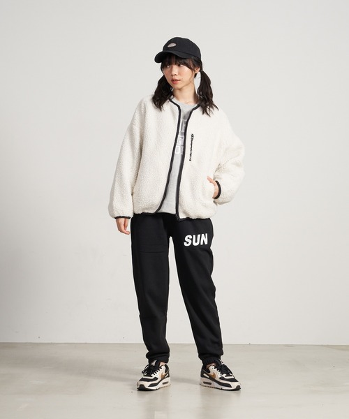 OUTDOOR PRODUCTS APPAREL(アウトドアプロダクツアパレル)の「リバーシブルノーカラーボアブルゾン(ブルゾン・レディース・ベージュ/アイボリー・MEDIUM/LARGE)」の13枚目の写真