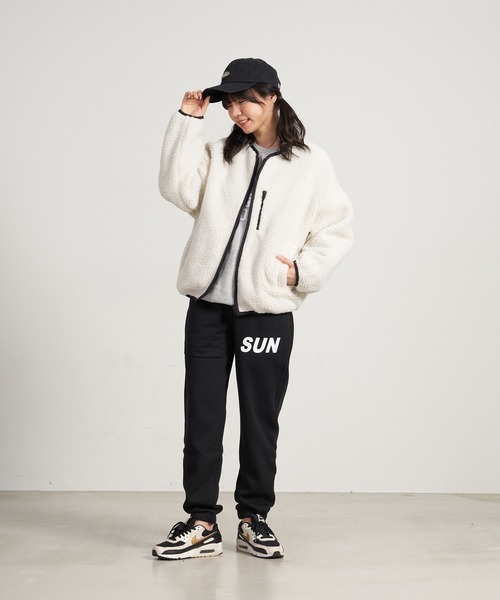 OUTDOOR PRODUCTS APPAREL(アウトドアプロダクツアパレル)の「リバーシブルノーカラーボアブルゾン(ブルゾン・レディース・ベージュ/アイボリー・MEDIUM/LARGE)」の15枚目の写真