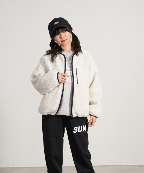 OUTDOOR PRODUCTS APPAREL(アウトドアプロダクツアパレル)の「リバーシブルノーカラーボアブルゾン(ブルゾン・レディース・ベージュ/アイボリー・MEDIUM/LARGE)」の21枚目の写真