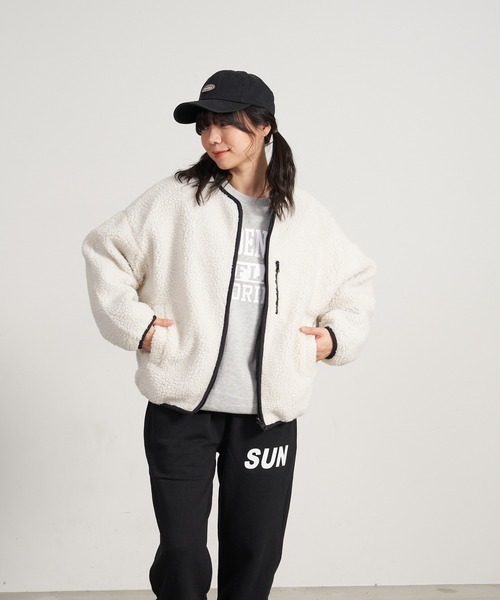 OUTDOOR PRODUCTS APPAREL(アウトドアプロダクツアパレル)の「リバーシブルノーカラーボアブルゾン(ブルゾン・レディース・ベージュ/アイボリー・MEDIUM/LARGE)」の22枚目の写真