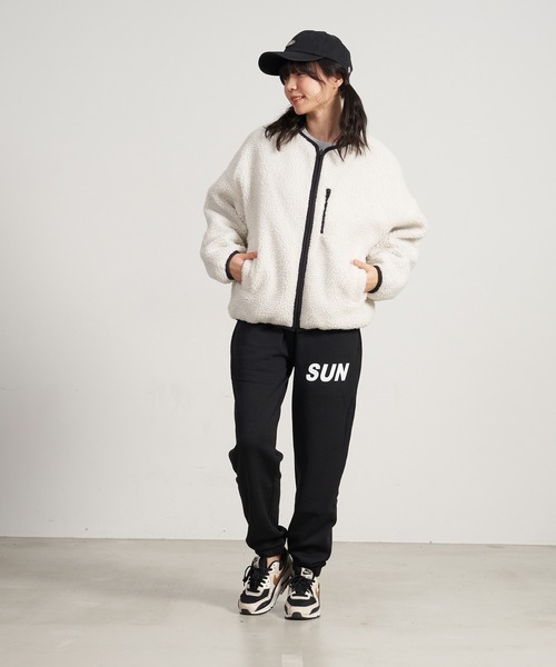 OUTDOOR PRODUCTS APPAREL(アウトドアプロダクツアパレル)の「リバーシブルノーカラーボアブルゾン(ブルゾン・レディース・ベージュ/アイボリー・MEDIUM/LARGE)」の12枚目の写真