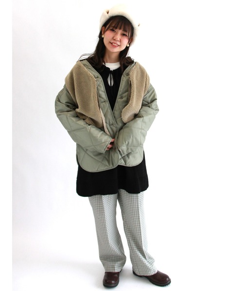 ehka sopo（エヘカソポ）の「ボアベスト付キルトジャケット（ノーカラージャケット・レディース・ベージュ/グリーン/キナリ・ﾌﾘ-）」の22枚目の写真