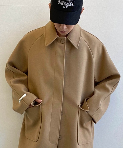 minsobi（ミンソビ）の「overfit raglan long coat　オーバーシルエットラグランロングコート（ステンカラーコート・メンズ・ブラック/ベージュ・FREE）」の2枚目の写真