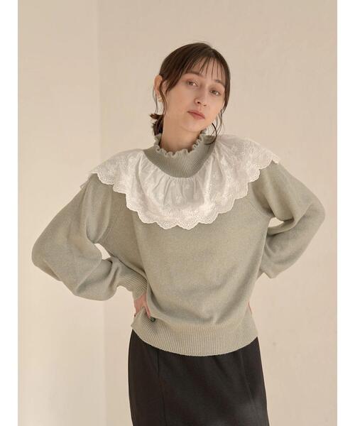 earth music&ecology(アースミュージックアンドエコロジー)の「アイレットフリルドッキングニットプルオーバー*(ニット/セーター・レディース・ライトカーキ/杢グレー/ライトベージュ・FREE)」の8枚目の写真