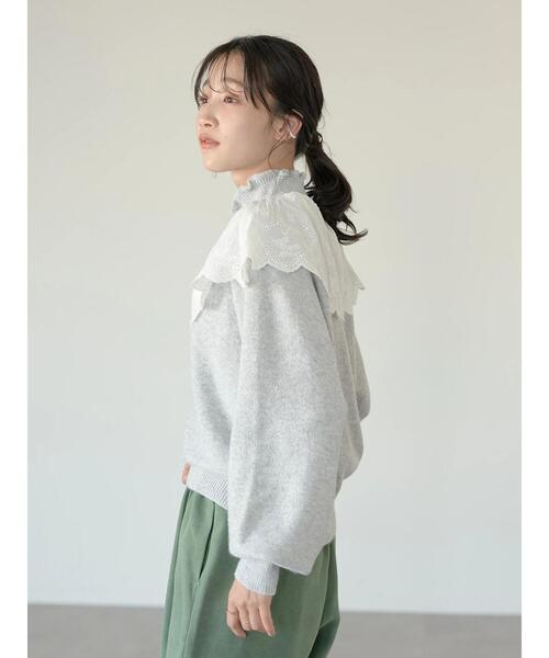 earth music&ecology(アースミュージックアンドエコロジー)の「アイレットフリルドッキングニットプルオーバー*(ニット/セーター・レディース・ライトカーキ/杢グレー/ライトベージュ・FREE)」の14枚目の写真