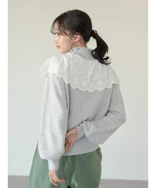 earth music&ecology(アースミュージックアンドエコロジー)の「アイレットフリルドッキングニットプルオーバー*(ニット/セーター・レディース・ライトカーキ/杢グレー/ライトベージュ・FREE)」の15枚目の写真