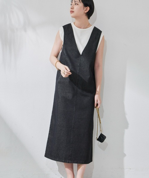 Aunt Marie's(アントマリーズ)の「Vネックデニムジャンスカ(ジャンパースカート・レディース・ネイビー/アイボリー/ブラック・FREE)」の2枚目の写真