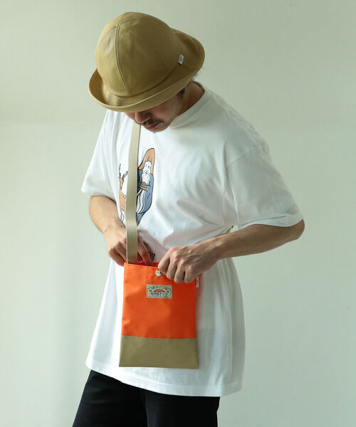 BEAMS JAPAN（ビームス　ジャパン）の「日の出テント × BEAMS JAPAN / 別注 サコッシュ（ショルダーバッグ・メンズ・オフホワイト/オレンジ/グリーン系その他2・ONE SIZE）」の3枚目の写真