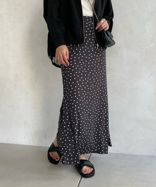 DouDou(ドゥドゥ)の「ドットカットマーメイドスカート(スカート・レディース・チャコールグレー/オフホワイト・FREE)」の8枚目の写真