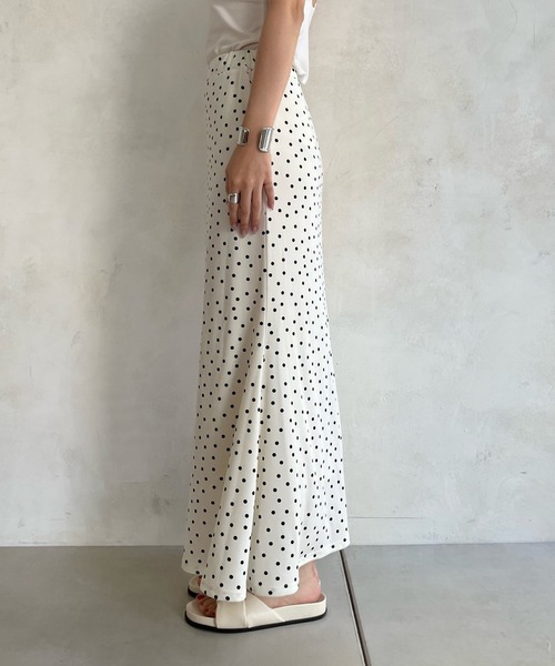 DouDou(ドゥドゥ)の「ドットカットマーメイドスカート(スカート・レディース・チャコールグレー/オフホワイト・FREE)」の21枚目の写真