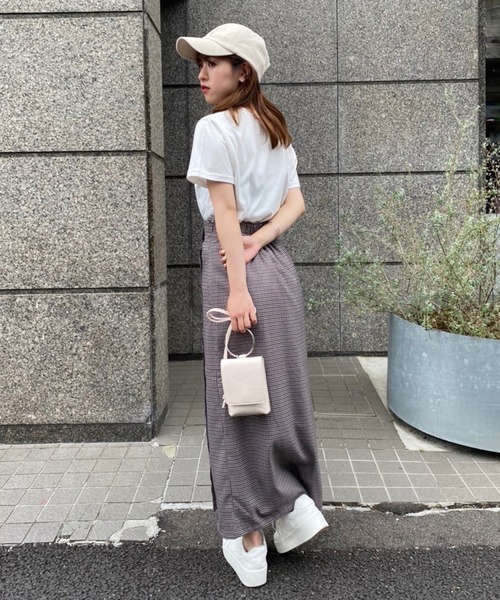 one after another NICE CLAUP（ワンアフターアナザーナイスクラップ）の「新色追加　サイドボタンスリットスカート（スカート・レディース・グリーン/ブラウン系その他/アイボリー/ブラック/ピンク/ピンク系/オレンジ・FREE）」の21枚目の写真