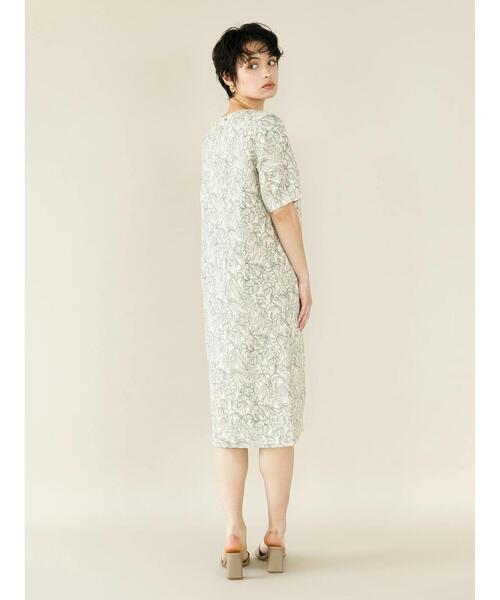 koe（コエ）の「レーヨン麻ボタニカルプリントワンピース（ワンピース・レディース・アイボリー/オレンジ/ネイビー・M）」の4枚目の写真