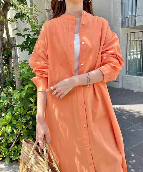 andme（アンドミー）の「ワッシャーコットンバンドカラーシャツワンピース（ワンピース・レディース・ベージュ/キナリ/ネイビー/イエロー/オレンジ・M）」の20枚目の写真