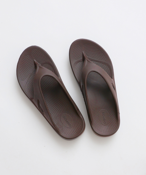 JOURNAL STANDARD relume（ジャーナルスタンダード　レリューム）の「【OOFOS / ウーフォス】OORIGINALサンダル（サンダル・メンズ・ブラック/グレー/ベージュ/ブラウン/カーキ/ボルドー/ホワイト系その他/ブラウン系その他・70/80/90/100）」の5枚目の写真