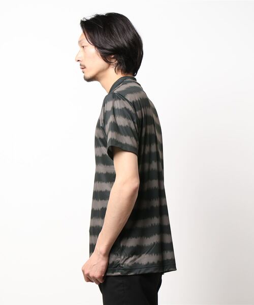 JUN&ROPE'(ジュンアンドロペ)の「【撥水】【吸水速乾】タイダイボーダー半袖モックネックプルオーバー(Tシャツ/カットソー・メンズ・ブラック/ネイビー/オレンジ・S/M/XL)」の10枚目の写真