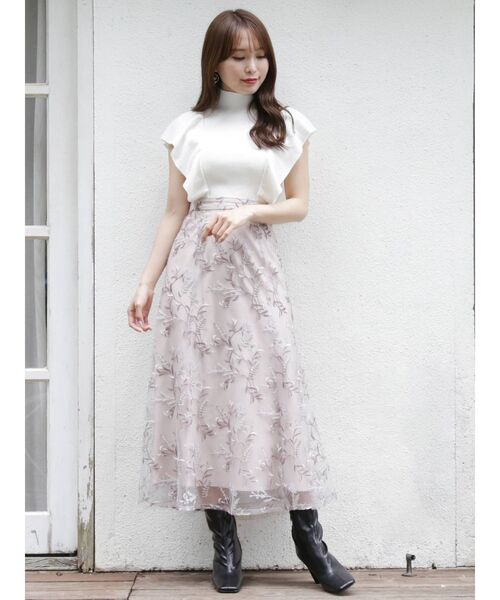 MERCURYDUO（マーキュリーデュオ）の「ラッフルコンパクトモックネックニット（ニット/セーター・レディース・オフホワイト/ブラック/ピンク/ベージュ・FREE）」の8枚目の写真