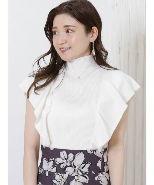 MERCURYDUO（マーキュリーデュオ）の「ラッフルコンパクトモックネックニット（ニット/セーター・レディース・オフホワイト/ブラック/ピンク/ベージュ・FREE）」の5枚目の写真