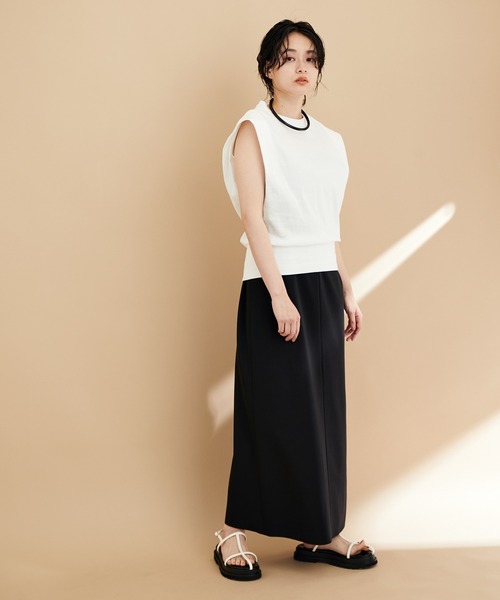 ADAM ET ROPE'（アダムエロペ）の「【サステナブル】ショルダーパッドTシャツ（Tシャツ/カットソー・レディース・ホワイト/ラベンダー/ブラック・FREE）」の18枚目の写真