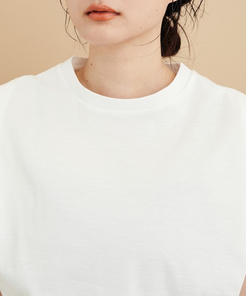ADAM ET ROPE'（アダムエロペ）の「【サステナブル】ショルダーパッドTシャツ（Tシャツ/カットソー・レディース・ホワイト/ラベンダー/ブラック・FREE）」の12枚目の写真